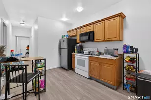 15 Townley St, Hartford, CT 06105 - Photo 2