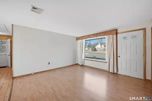 22 Belle Ave, Enfield, CT 06082 - Photo 8