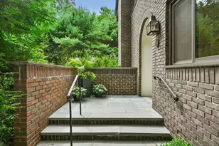 289 New Norwalk Rd, New Canaan, CT 06840 - Photo 4