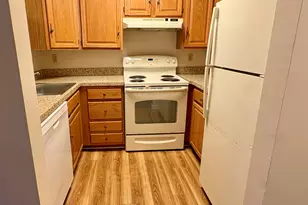 45 Highland St, West Hartford, CT 06119 - Photo 2