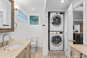 231 Pawson Rd, Branford, CT 06405 - Photo 14