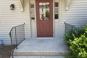 5 Village Walk, Wilton, CT 06897 - Photo 2