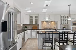 61 Hobson St, Stamford, CT 06902 - Photo 14