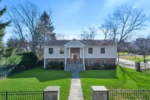 61 Hobson St, Stamford, CT 06902 - Photo 2