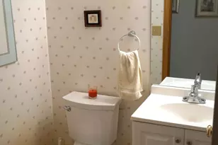 24 Green Woods Ln, Farmington, CT 06085 - Photo 8