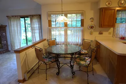 24 Green Woods Lane, Farmington, CT 06085 - Photo 4