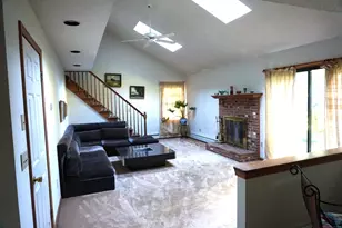 24 Green Woods Ln, Farmington, CT 06085 - Photo 2