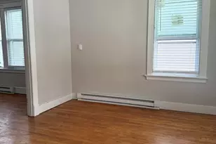 158 Alder St, Waterbury, CT 06708 - Photo 4