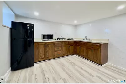 96 Knickerbocker Avenue, Stamford, CT 06907 - Photo 4