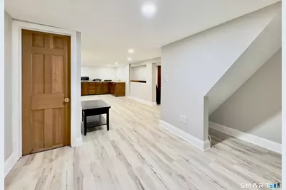 96 Knickerbocker Avenue, Stamford, CT 06907 - Photo 6