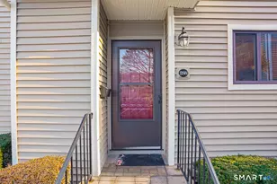 288 Melody Ln, Fairfield, CT 06824 - Photo 2