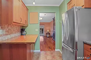 288 Melody Ln, Fairfield, CT 06824 - Photo 6