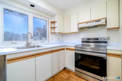 115 Flax Hill Road #Apt 10, Norwalk, CT 06854 - Photo 4