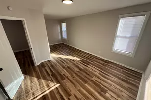 209 Peck Ave, West Haven, CT 06516 - Photo 10