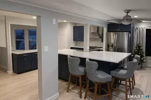 201 Seneca Dr, Groton, CT 06340 - Photo 4