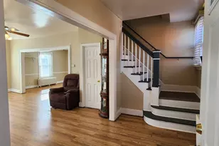 52 Davis St, New Haven, CT 06515 - Photo 4