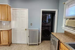 52 Davis St, New Haven, CT 06515 - Photo 12