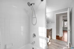 240 Sunnyridge Ave, Fairfield, CT 06824 - Photo 16