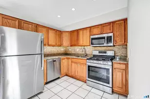 240 Sunnyridge Ave, Fairfield, CT 06824 - Photo 10