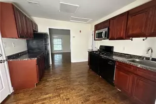 58 White St, Stratford, CT 06615 - Photo 2