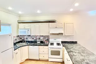 296 Hamilton Ave, Norwich, CT 06360 - Photo 8