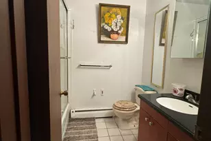 28 Linden Pl, Stamford, CT 06902 - Photo 14