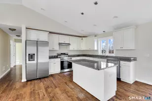 44 Shadybrook Ln, Waterbury, CT 06706 - Photo 6