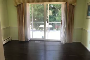 927 Burroughs Rd, Fairfield, CT 06825 - Photo 12