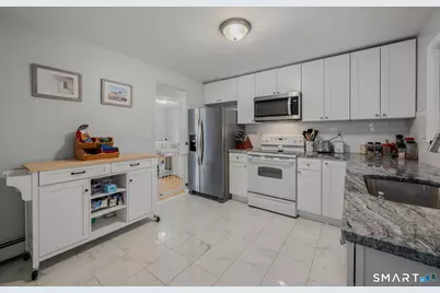 2 North Cobblers Court, East Lyme, CT 06357 - Photo 4