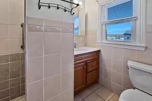 18 Phillips St, New London, CT 06320 - Photo 24