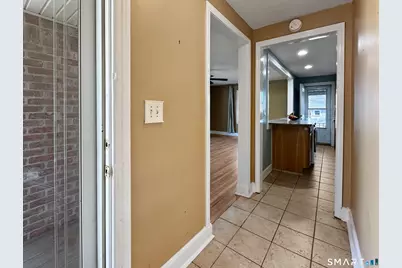 18 Phillips Street, New London, CT 06320 - Photo 12