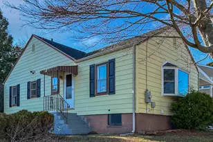 18 Phillips St, New London, CT 06320 - Photo 4