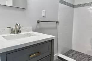 34 Hanford Ave, Bridgeport, CT 06605 - Photo 8