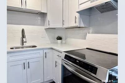 34 Hanford Avenue #2, Bridgeport, CT 06605 - Photo 4