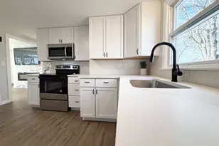 9 Eleanor Rd, Enfield, CT 06082 - Photo 12