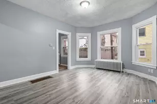 16 Plaza Ave, Waterbury, CT 06710 - Photo 4