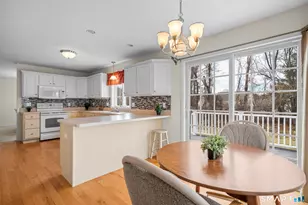 11 Acorn Dr, East Windsor, CT 06016 - Photo 4