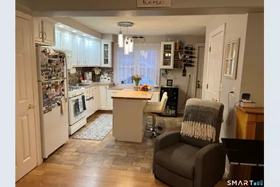 272 Court D, Bld 54 Court, Bridgeport, CT 06610 - Photo 6