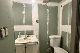 109 Blue Hills Ave, Hartford, CT 06112 - Photo 34