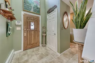 29 Schwink Dr, Meriden, CT 06450 - Photo 4