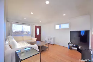 207 Hillcrest Rd, Bridgeport, CT 06606 - Photo 6