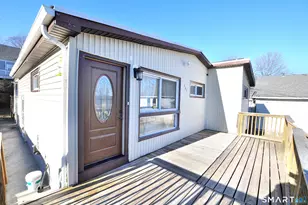 207 Hillcrest Rd, Bridgeport, CT 06606 - Photo 4