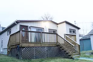 207 Hillcrest Rd, Bridgeport, CT 06606 - Photo 1