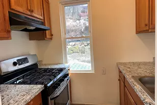 248 N Walnut St, Waterbury, CT 06704 - Photo 6