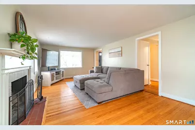 86 Hartwell Road, West Hartford, CT 06117 - Photo 18