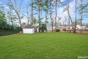 86 Hartwell Rd, West Hartford, CT 06117 - Photo 32