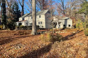 5 Little Brook Rd, Norwalk, CT 06853 - Photo 2