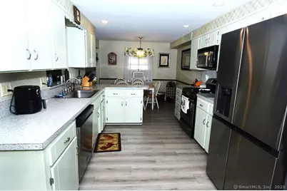 8 Crown Avenue, Norwalk, CT 06854 - Photo 20