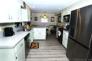 8 Crown Ave, Norwalk, CT 06854 - Photo 20