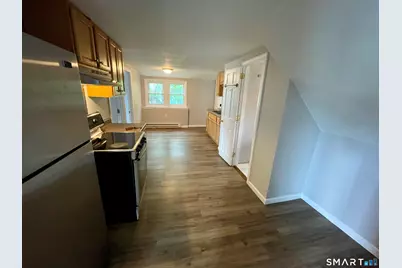 31 Grand Street, New London, CT 06320 - Photo 16